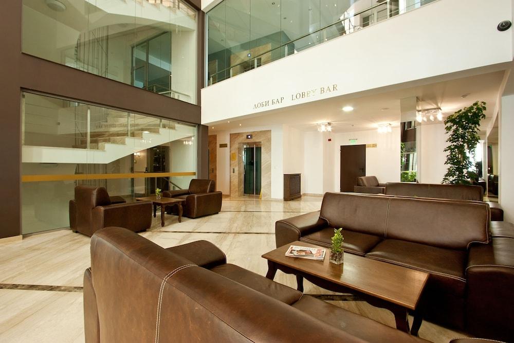 Earth & People & - Free Parking & Swimming Pool Sofia