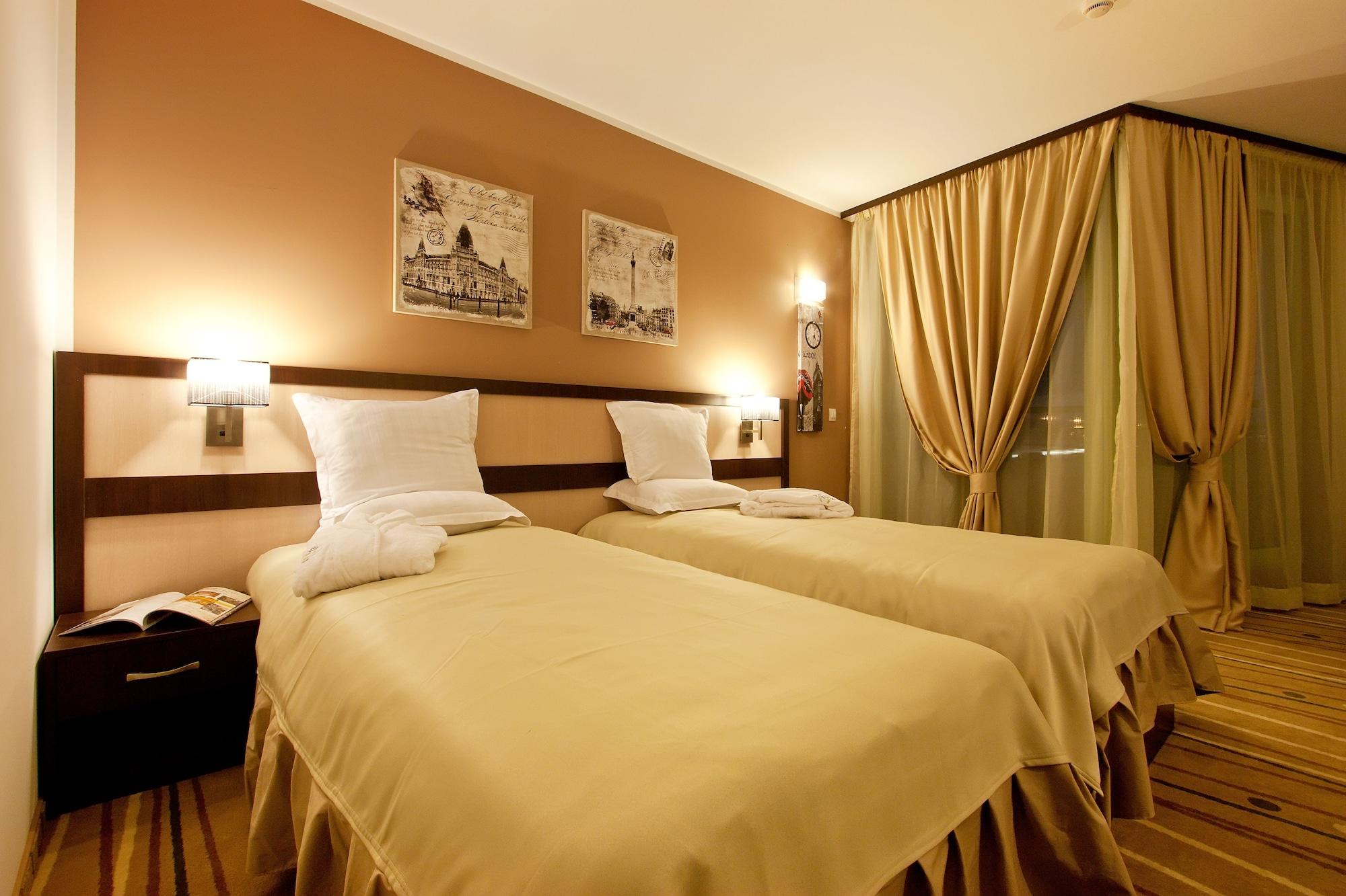 Earth & People & - Free Parking & Swimming Pool 4* Sofia