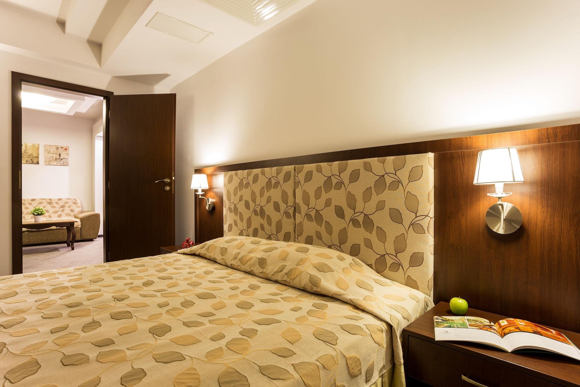 Earth & People & - Free Parking & Swimming Pool Hotel Sofia