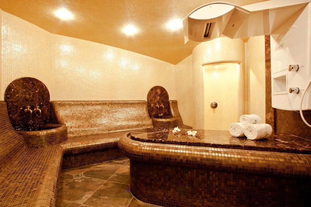 Hotel Earth & People & - Free Parking & Swimming Pool