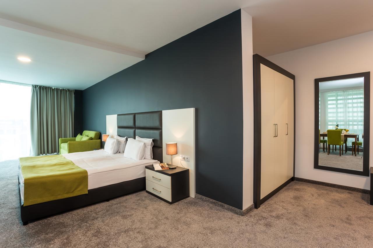 Earth & People & - Free Parking & Swimming Pool 4* Sofia