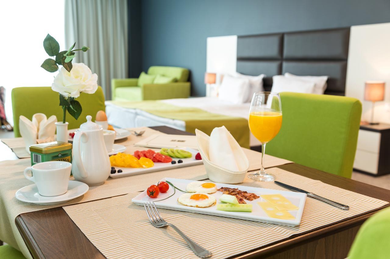 Hotel Earth & People & - Free Parking & Swimming Pool